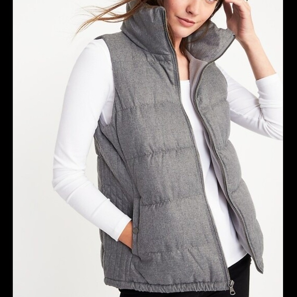 Old Navy Womens‎ Puffer Vest Grey Heather Fleece Lined Funnel Neck XS Zip Up